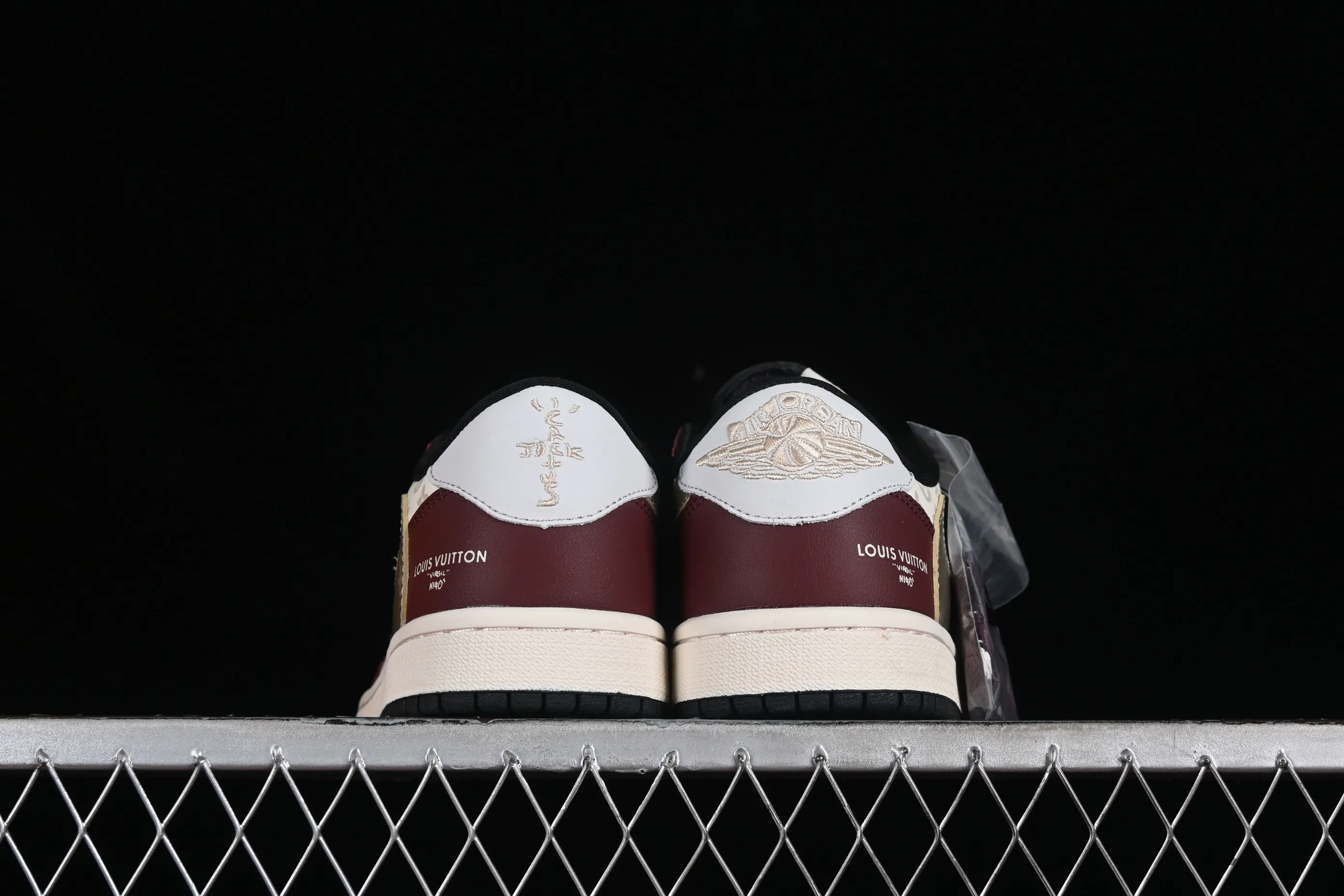All categories Air Jordan Jordan series basketball shoes Air Jordan 1 Low Travis Scott x Fragment Design x Jordan Air Jordan 1 Low OG SP AJ1 Joe 1LV joint wine red print low-top cultural casual sneakers LX1988-400